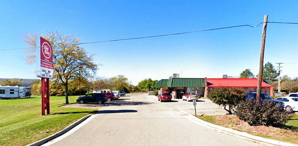 Big Boy Restaurants (Elias Brothers, Elias Bros) - Chelsea - 1610 S Main St Se (newer photo)